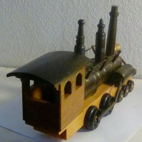 Locomotive Railroad Train Steam Engine Wooden Brown and Black Classic Model - Picture 1 of 8